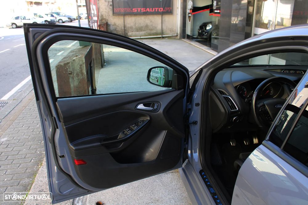 Ford Focus 2.3 EcoBoost S&S 4WD RS - 19