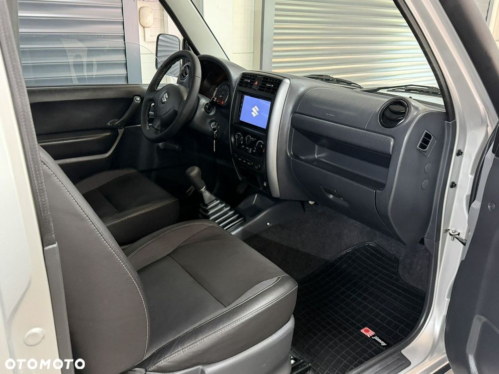 Suzuki Jimny - 18