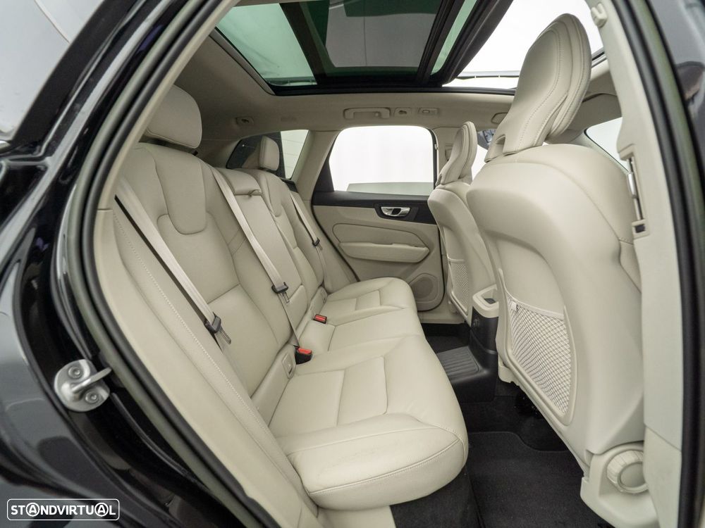 Volvo XC 60 2.0 T6 PHEV Inscription Expression AWD - 43