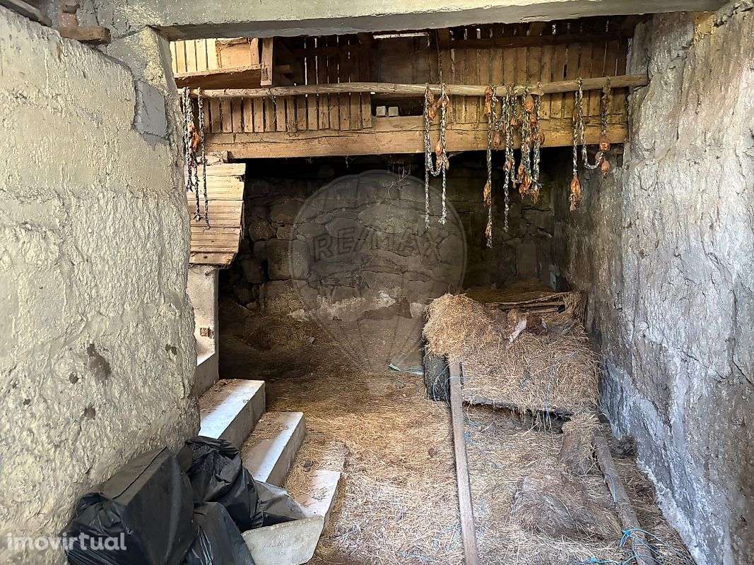 Moradia T2 para venda - Grande imagem: 2/7