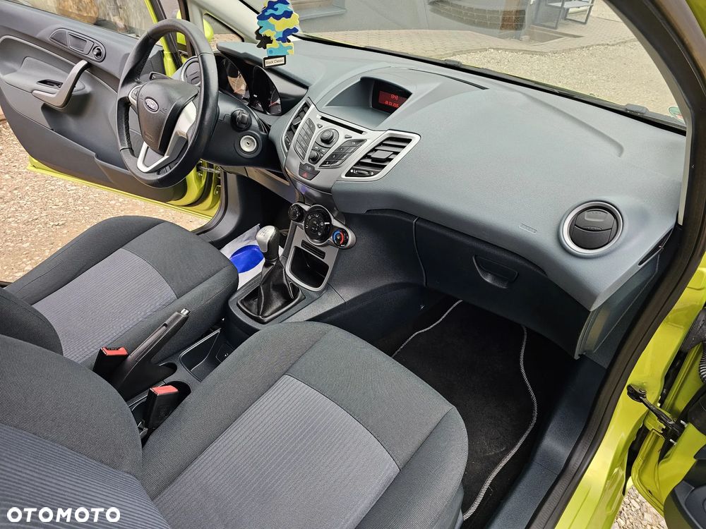 Ford Fiesta - 19
