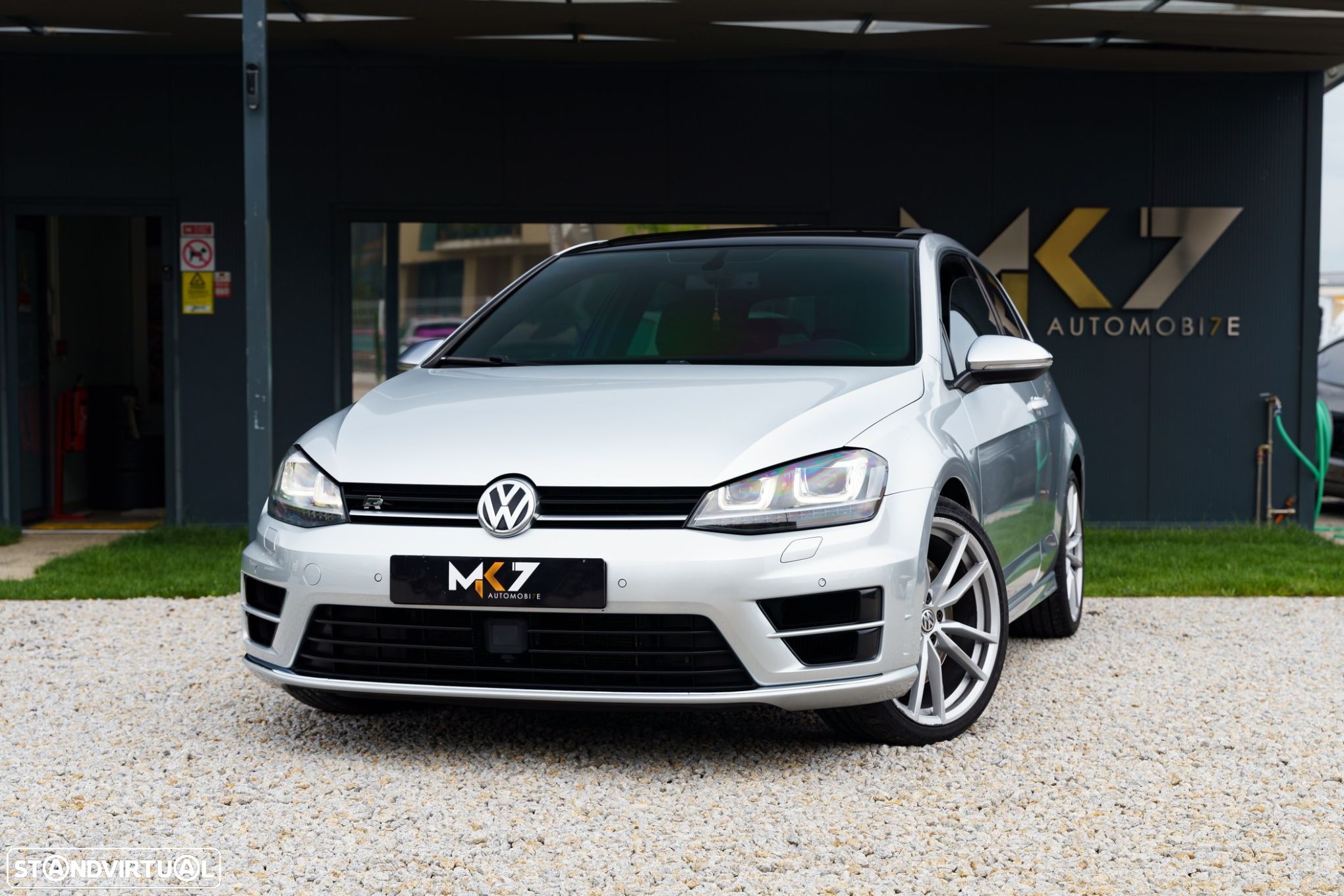 VW Golf 2.0 TSI R DSG - 1