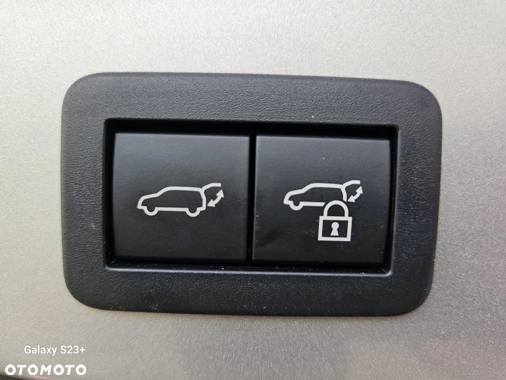 Toyota C-HR 2.0 Hybrid Dynamic Force Executive - 24