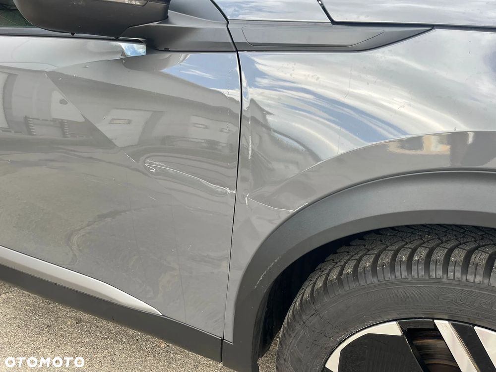 Peugeot 2008 PureTech 130 EAT8 Allure - 23