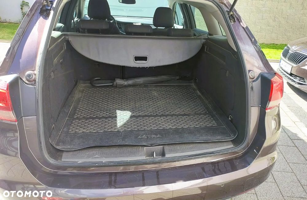 Opel Astra 1.4 T Elite - 7