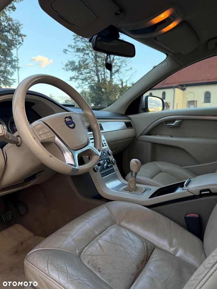 Volvo V70 2.0D Summum - 24