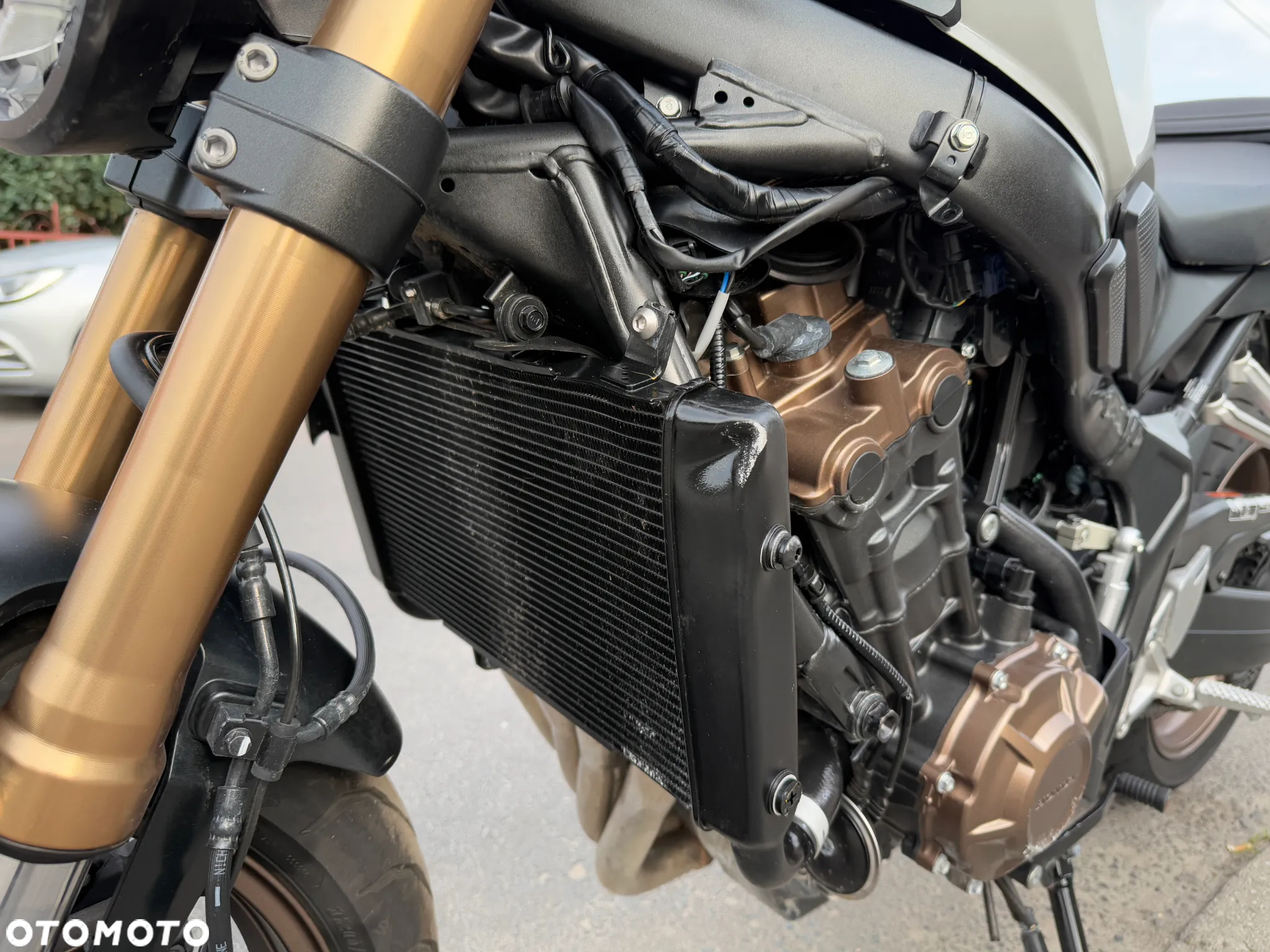 Honda CB - 16