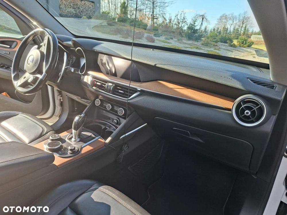 Alfa Romeo Stelvio 2.0 Turbo First Edition Q4 - 17