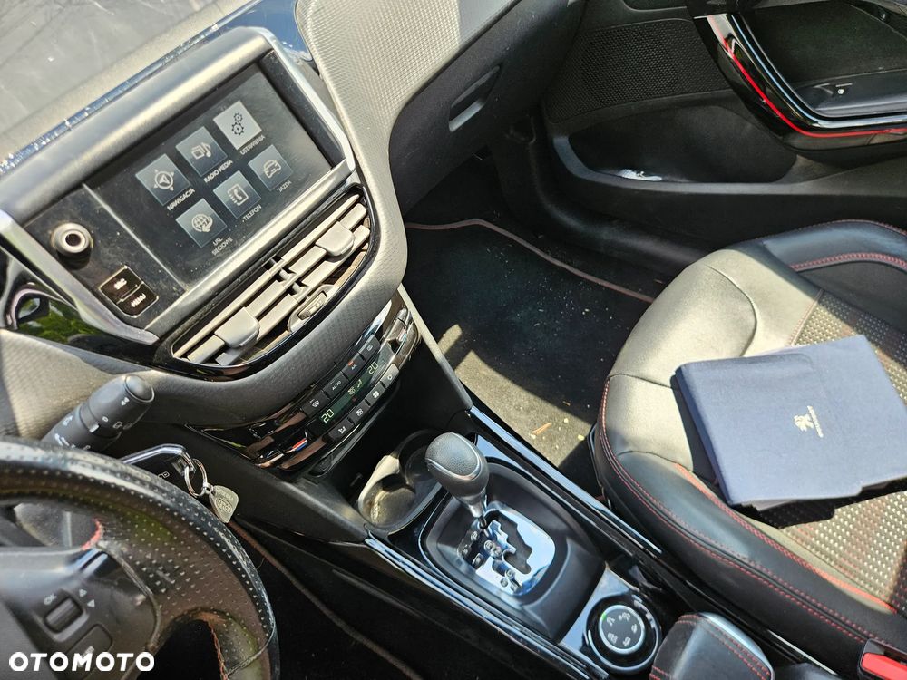 Peugeot 2008 PureTech 110 Stop&Start EAT6 GT-Line Edition - 11