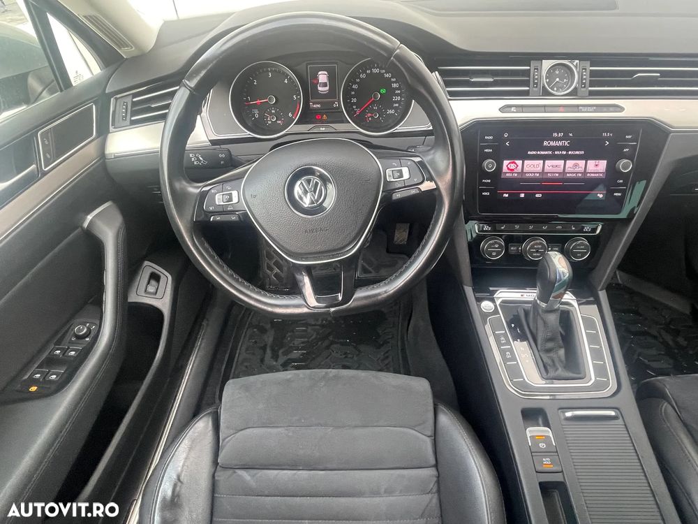 Volkswagen Passat - 12