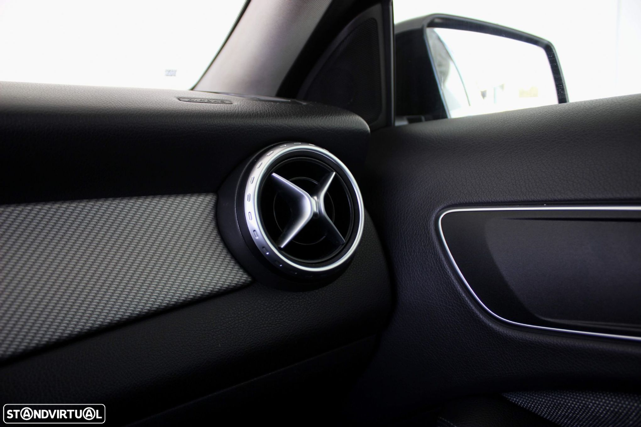 Mercedes-Benz GLA 180 CDi - 33