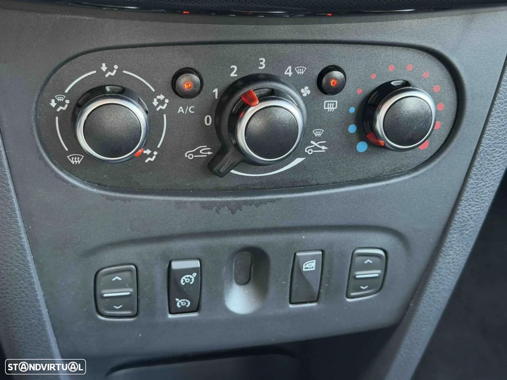 Dacia Sandero 0.9 TCe Stepway - 45