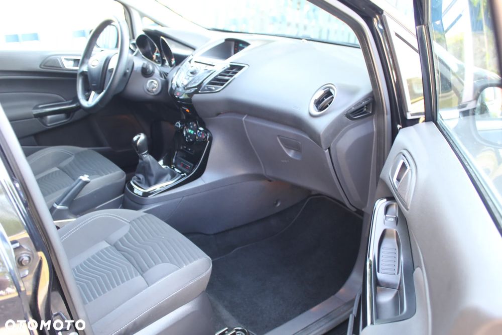 Ford Fiesta 1.0 EcoBoost Titanium - 26