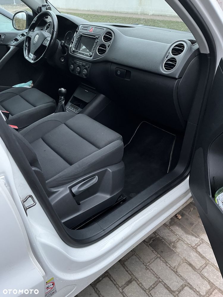 Volkswagen Tiguan - 5