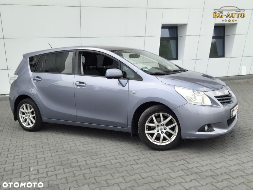 Toyota Verso - 3