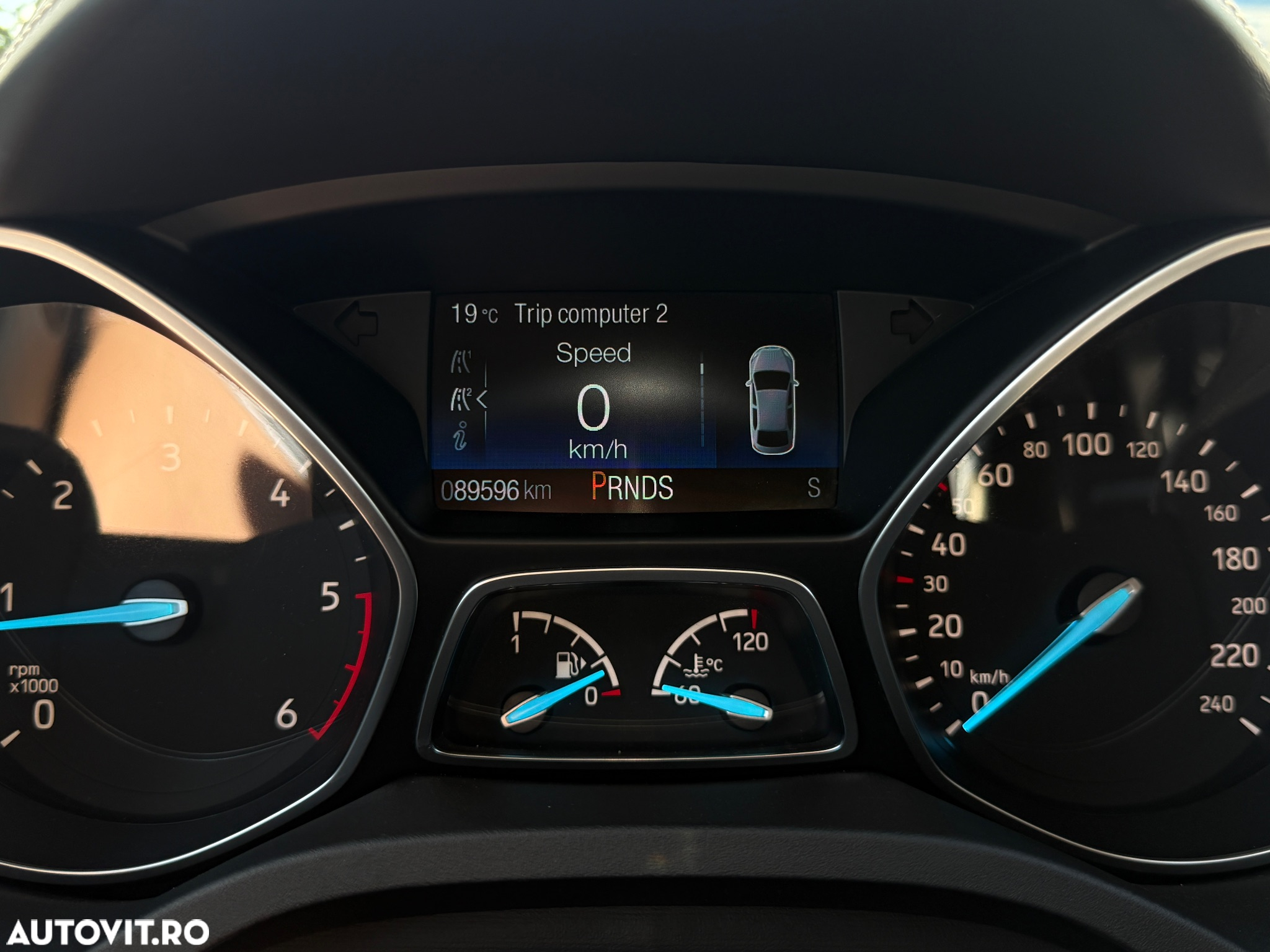 Ford Kuga 2.0 TDCi 4WD Powershift Vignale - 30