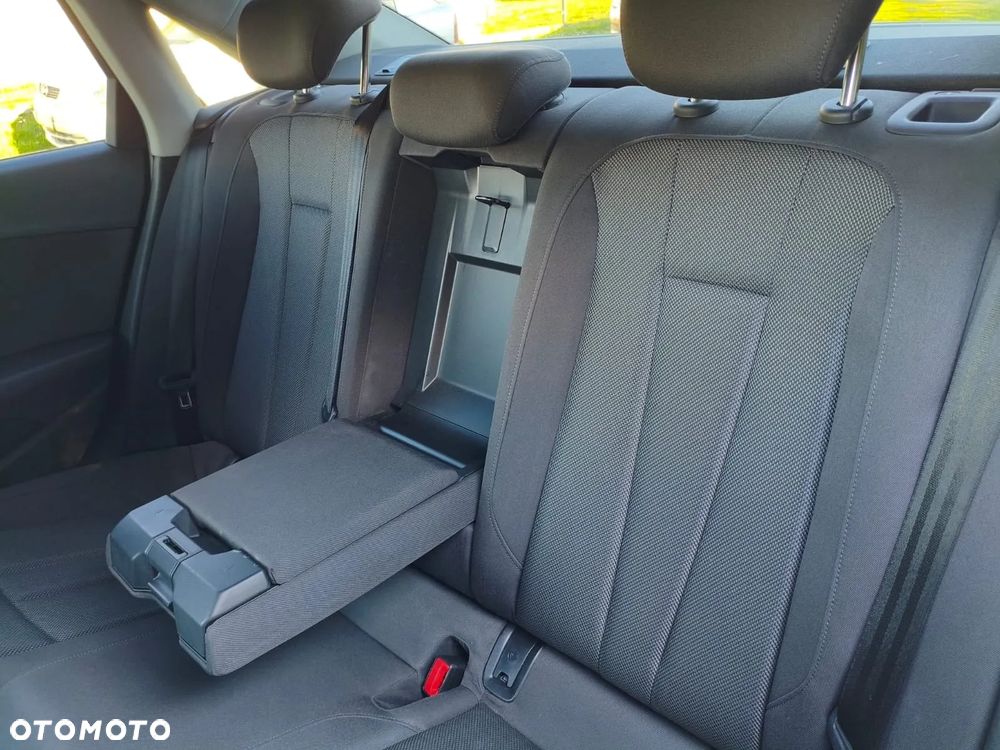 Audi A4 Limousine 35 TDI S tronic design - 23