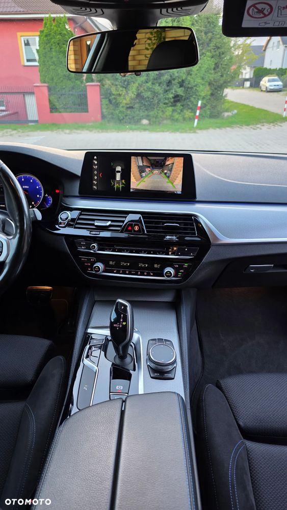 BMW Seria 5 520d xDrive M Sport sport - 12