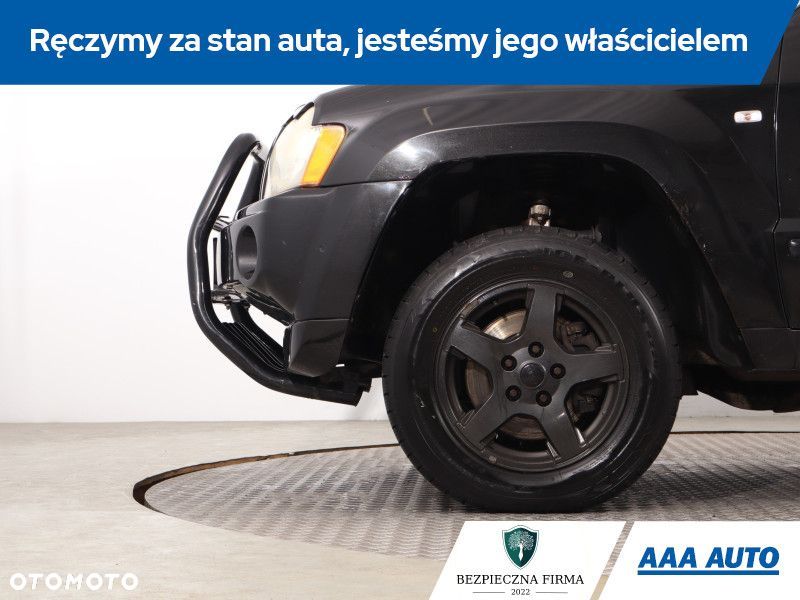 Jeep Grand Cherokee - 16