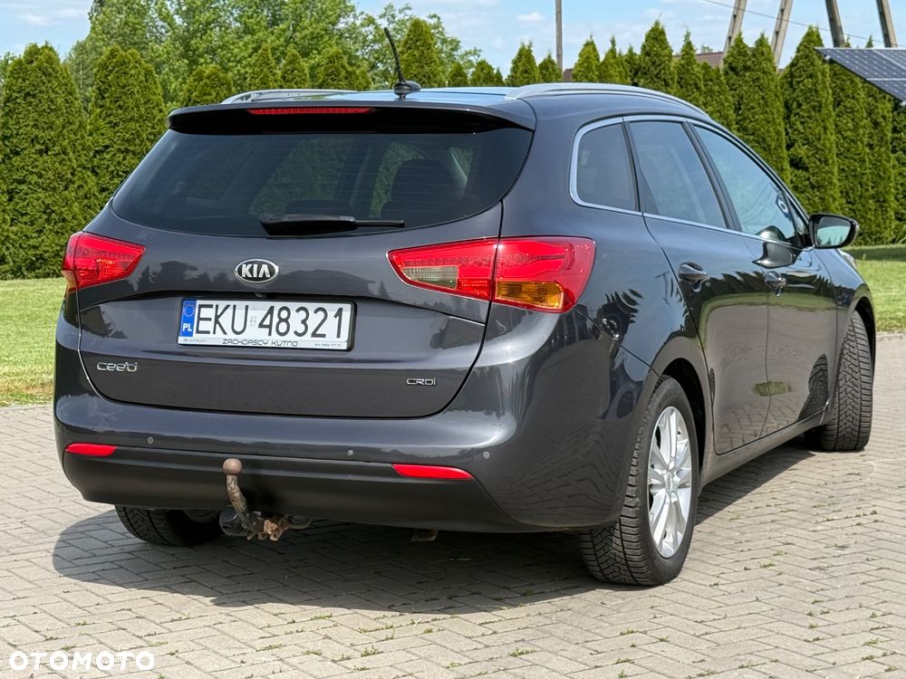 Kia Ceed - 12