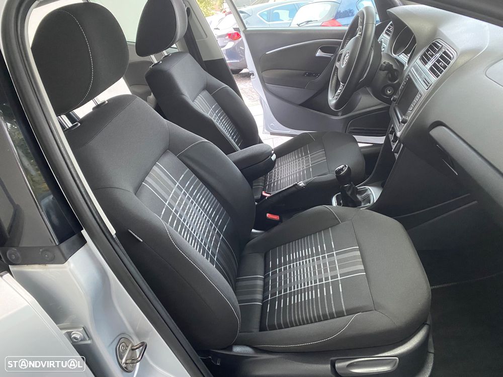 VW Polo 1.0 Confortline Nav - 9
