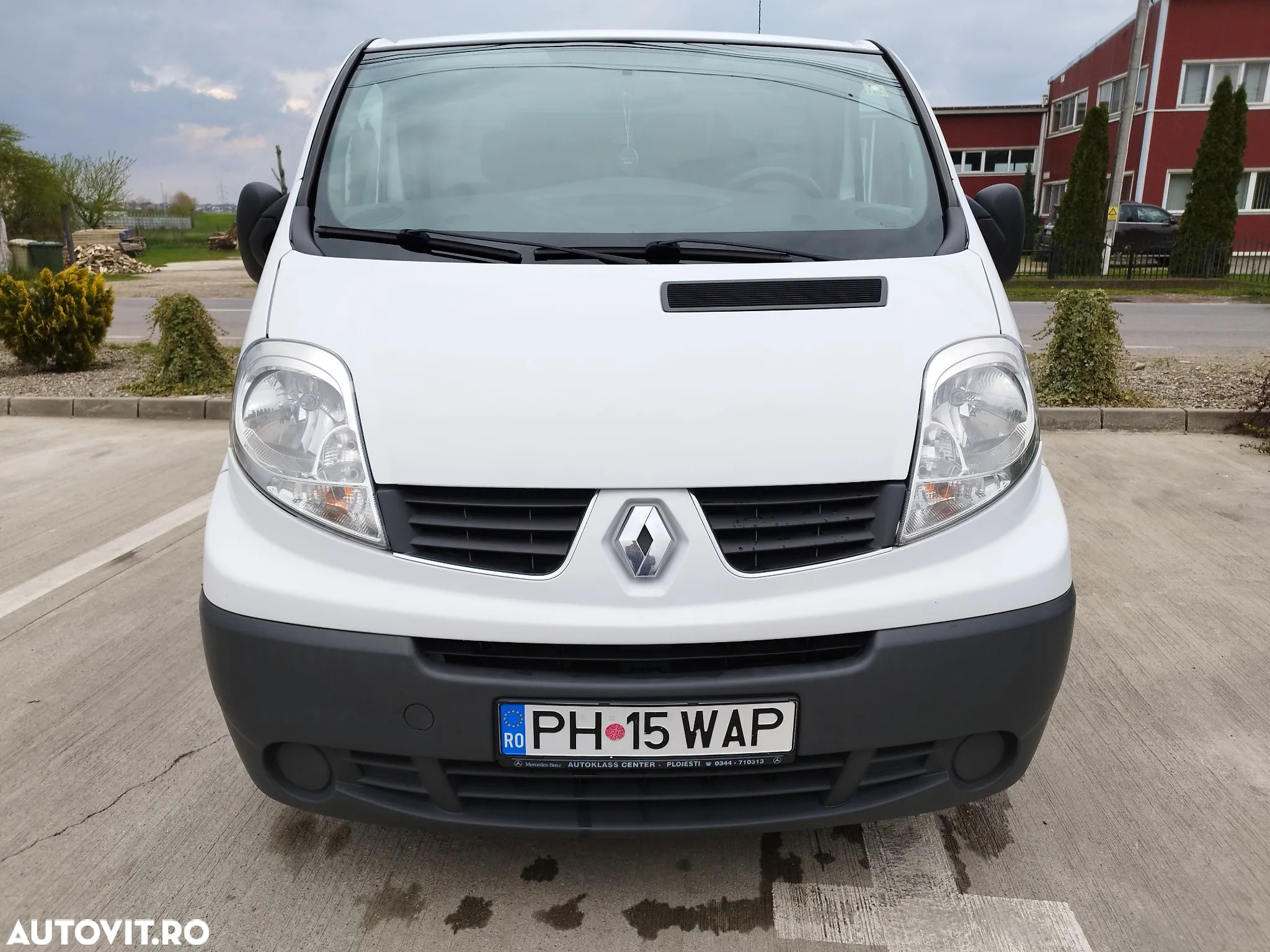 Renault TRAFIC - 32