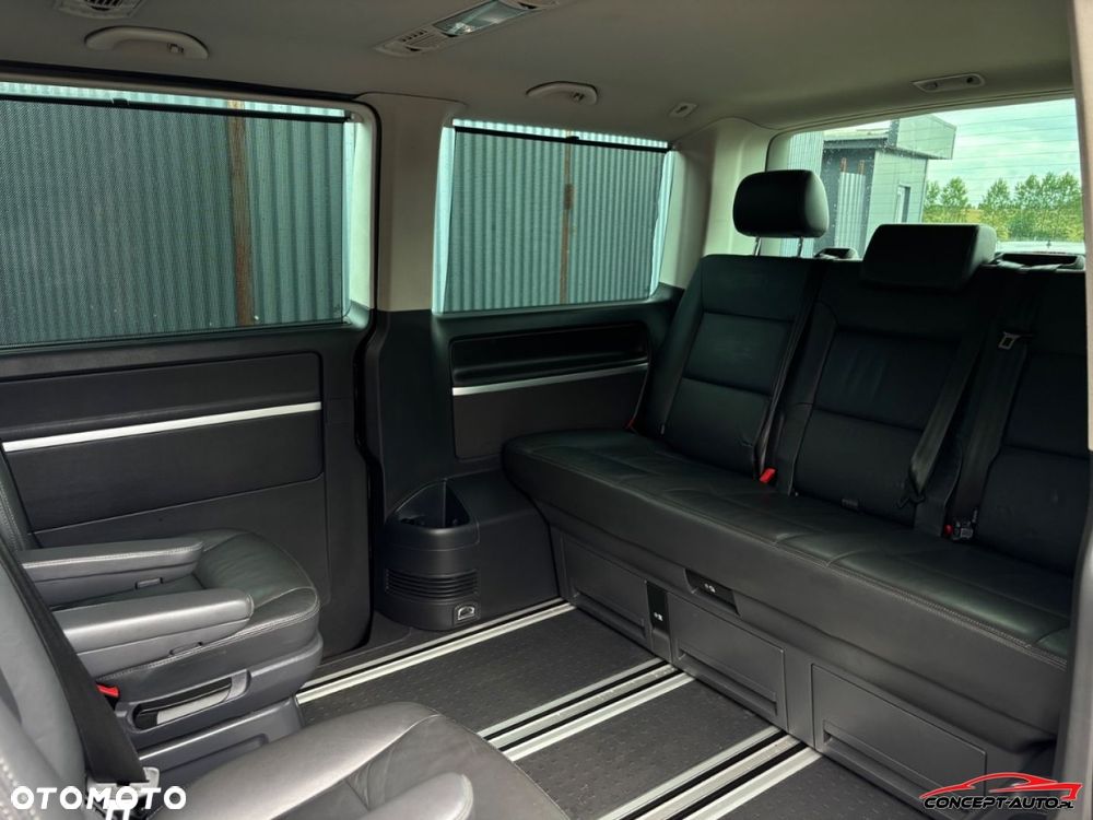Volkswagen Multivan - 18