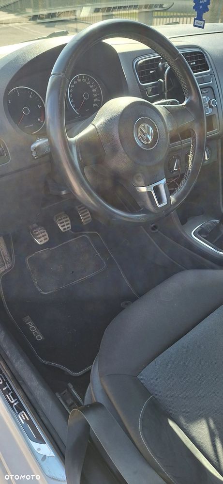 Volkswagen Polo 1.6 TDI DPF Highline - 24
