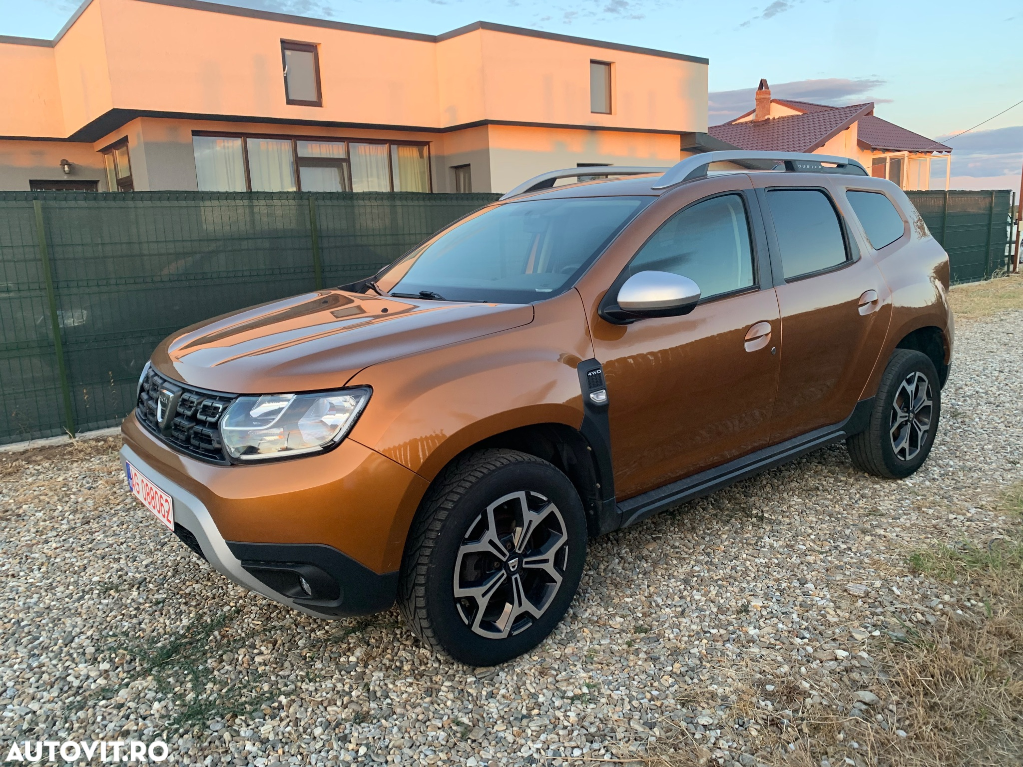 Dacia Duster 1.6 SCe 4WD Prestige jante 17" - 3