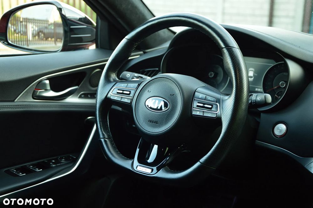 Kia Stinger 3.3 T-GDI V6 GT AWD - 18