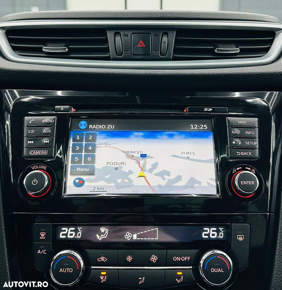 Nissan Qashqai 1.2 DIG-T Xtronic N-Connecta - 26