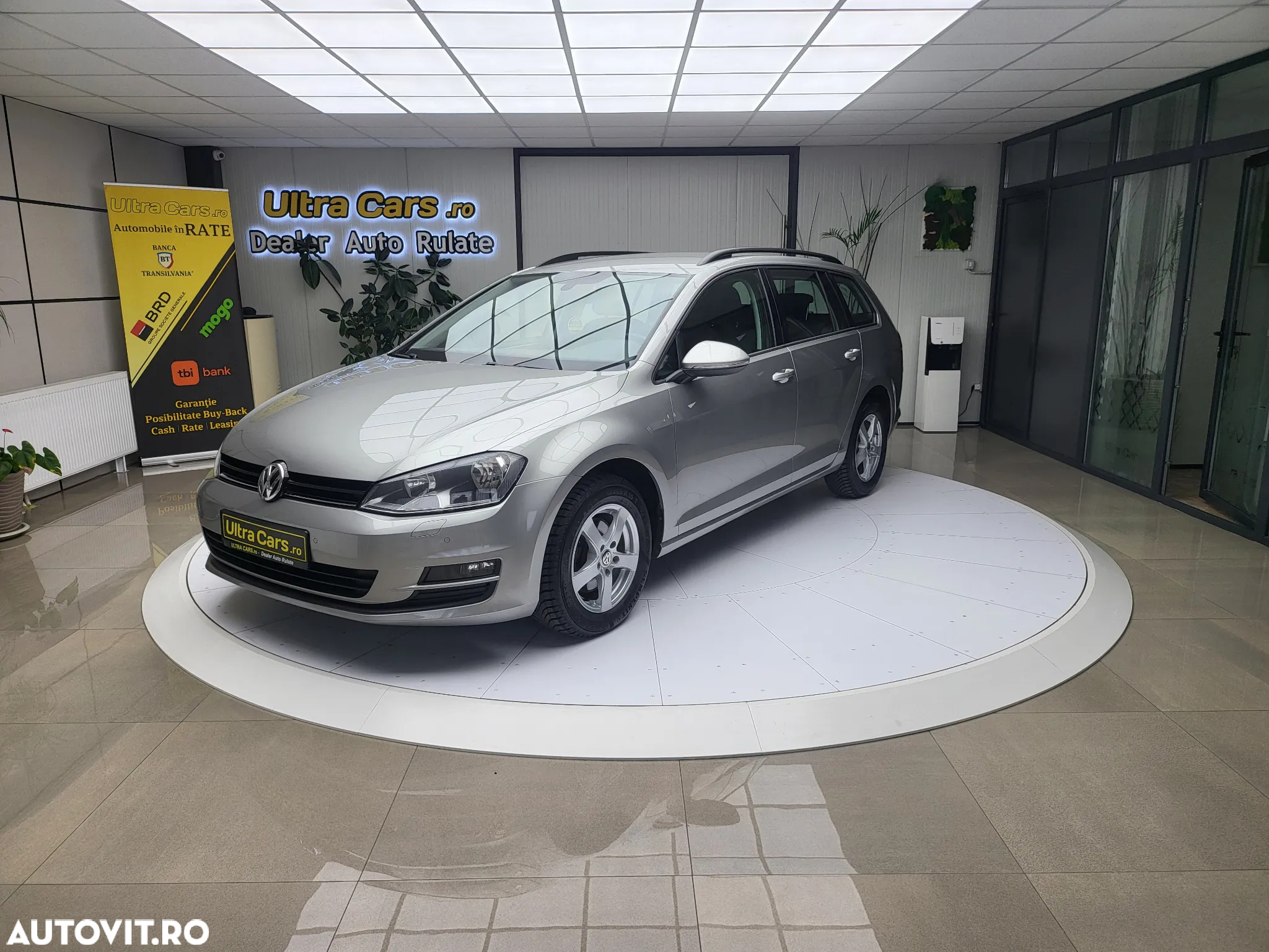 Volkswagen Golf 1.6 TDI BMT Comfortline - 2