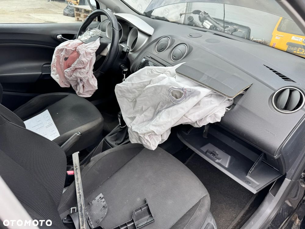 SEAT LEON 2002 *SAMOCHÓD NA CZĘŚCI* 5427 L1 / S7N  MASKA, LAMPA, DRZWI, LUSTERKO, ZDERZAK, GRILL, BŁOTNIK, KLAPA, BELKA, DESKA, FOTELE, KANAPA, ĆWIARTKA KIEROWNICA, TARCZE, ZACISKI, ZAWIESZENIE, KOMPLETNY PRZÓD, KOMPLETNY TYŁ, LICZNIK, ZEGARY, PRAWE LEWE PRZÓD TYŁ - 5
