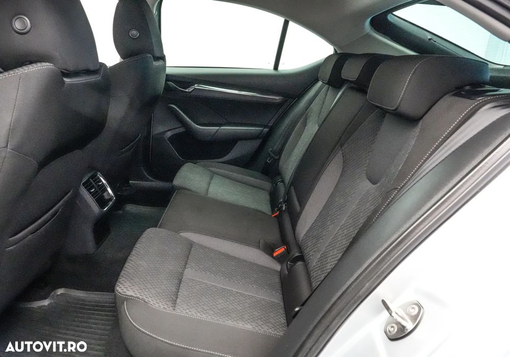 Skoda Octavia 2.0 TDI DSG Style - 15