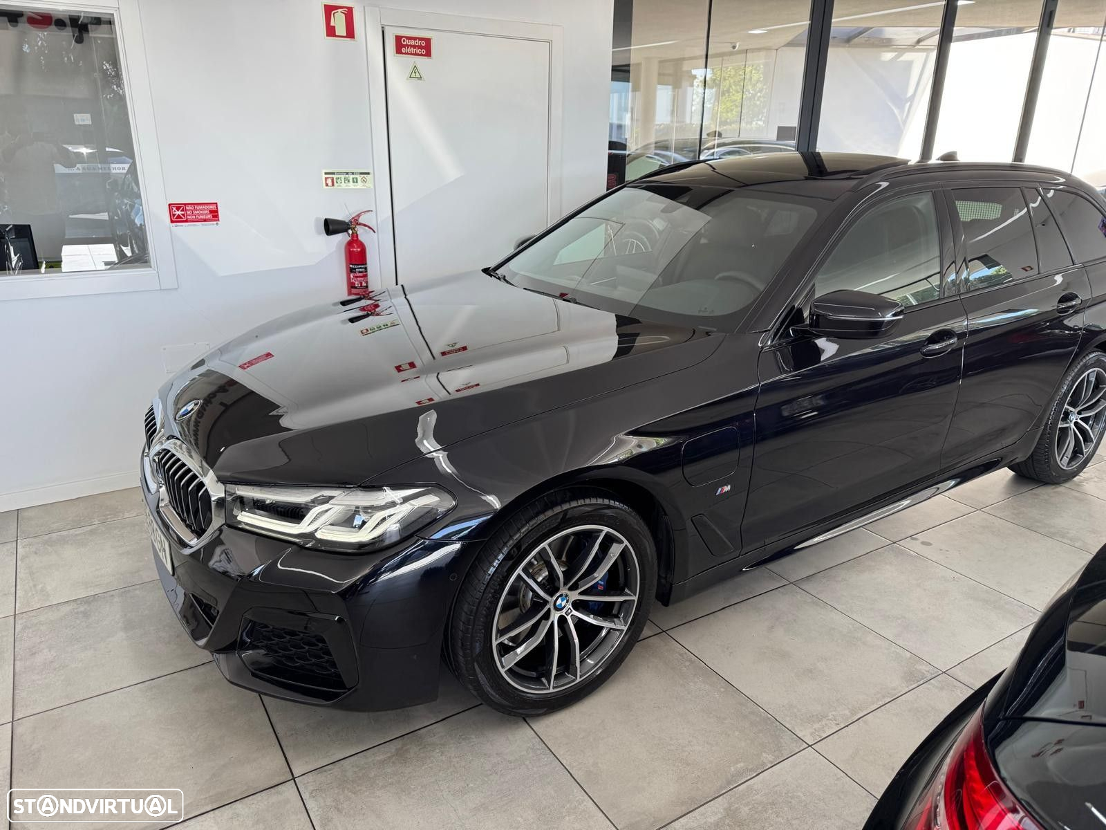 BMW 530 e Pack Desportivo M - 2