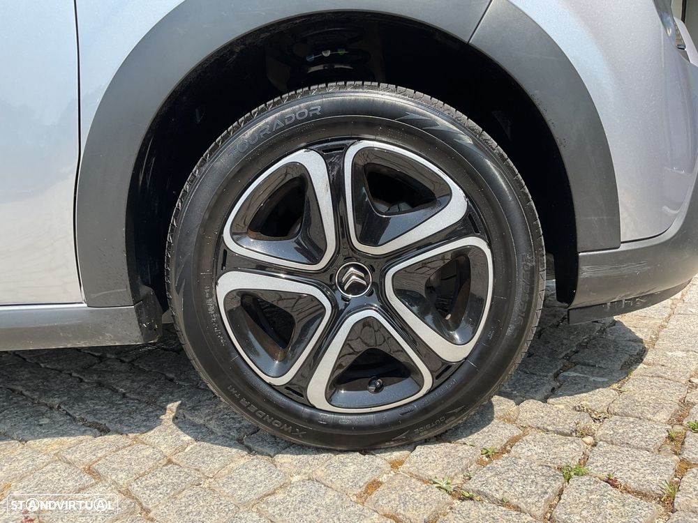 Citroën C3 1.2 PureTech Shine - 18