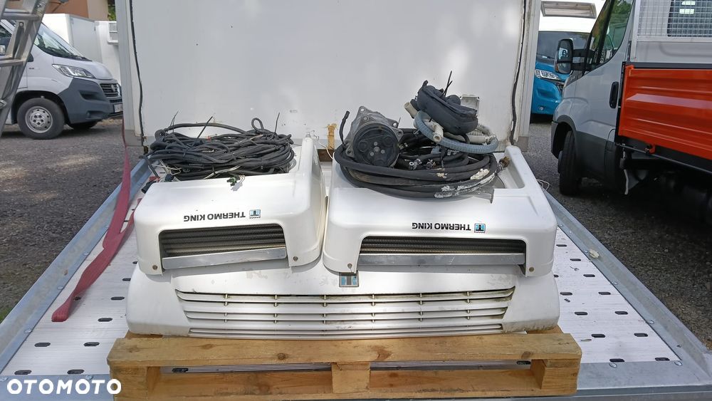 AGREGAT CHŁODNICZY CHŁODNIA THERMO KING V200MAX NR 726/021 - 1