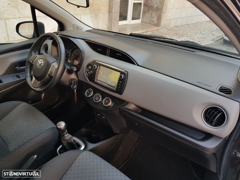 Toyota Yaris 1.4 D-4D Sport+Navi - 35