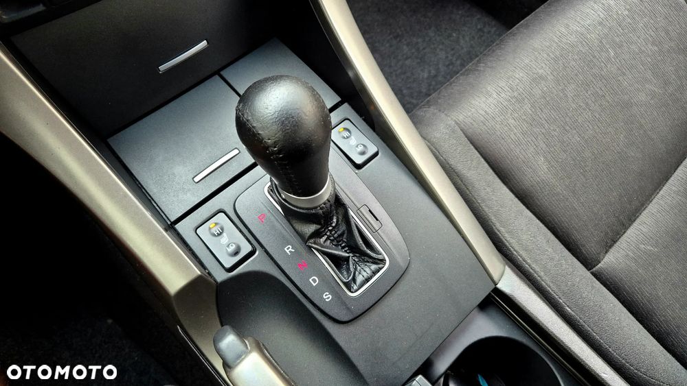 Honda Accord 2.0 Elegance - 16