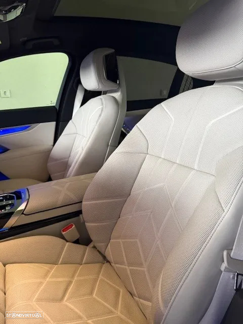 BMW 740 d xDrive Pack M Auto - 17