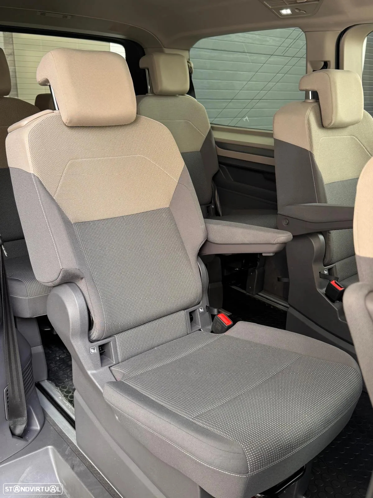 VW Multivan 2.0 TDI Life Longa DSG - 17