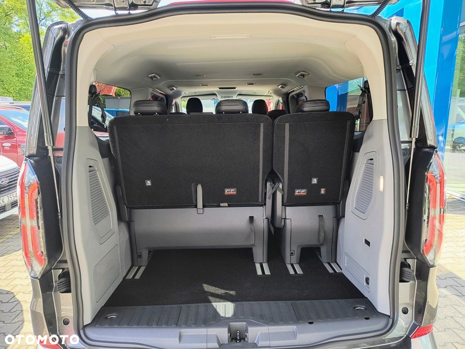 Ford Tourneo Custom - 7