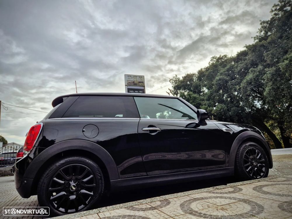 MINI 3 Portas Cooper D - 16