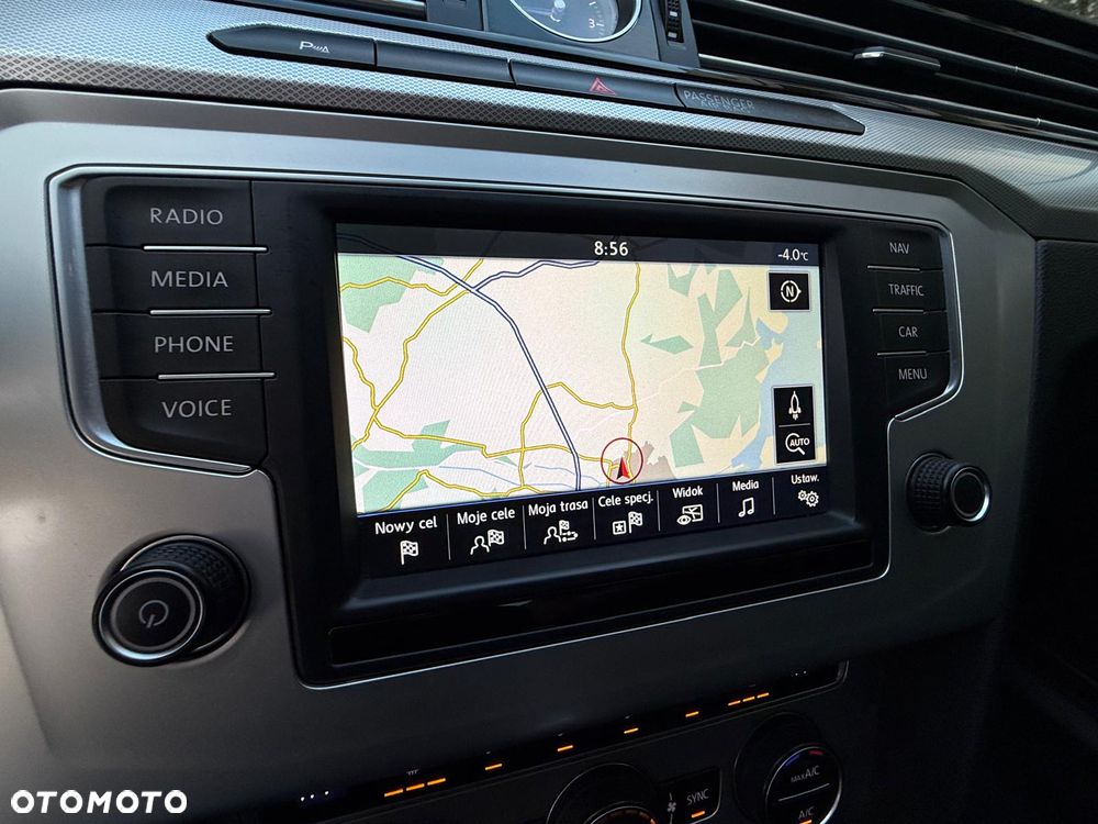 Volkswagen Passat 2.0 TDI (BlueMotion Technology) DSG Comfortline - 22