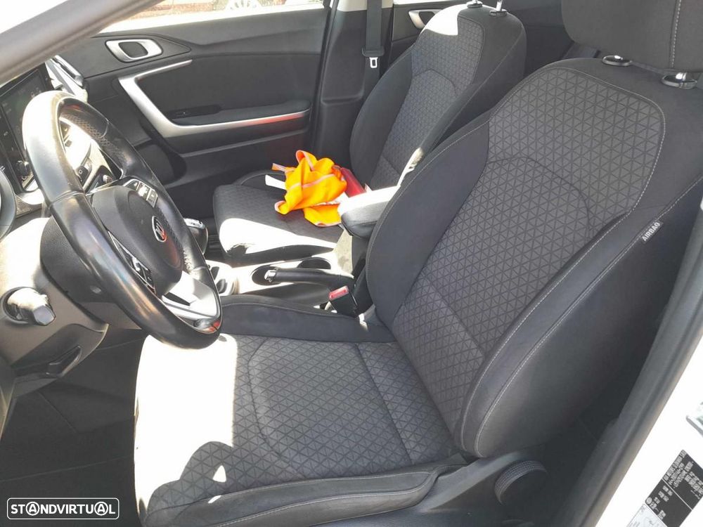 Kia Ceed 1.0 T-GDI Urban - 3