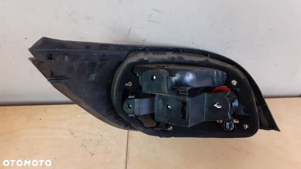 LAMPA TYŁ TYLNA PRAWA BMW 5 E60 - 2