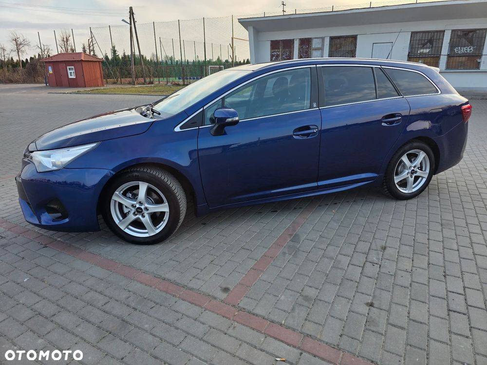 Toyota Avensis Touring Sports 1.8 Multidrive S Comfort - 3