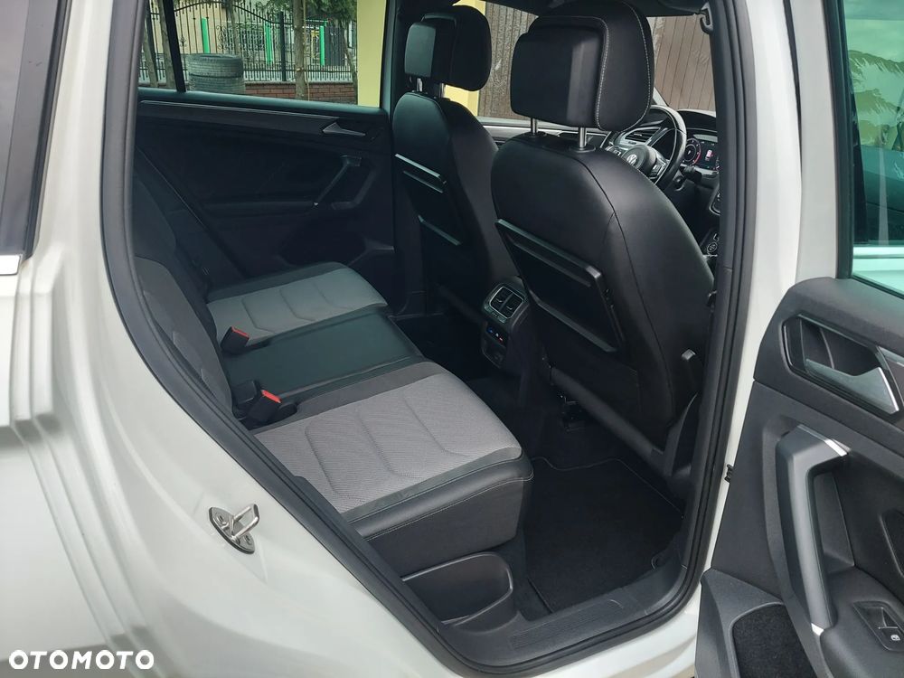 Volkswagen Tiguan 2.0 TDI SCR 4MotION DSG R-Line - 8