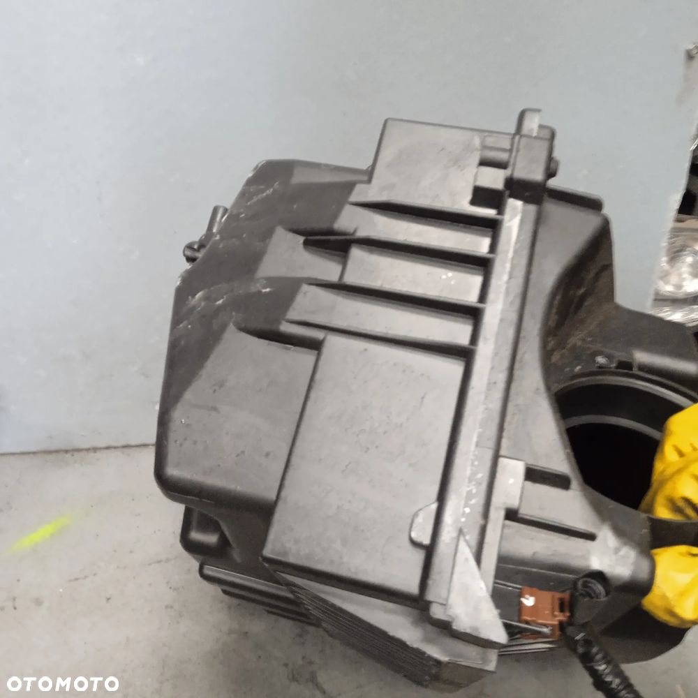 Obudowa filtra powietrza master 2.3 165008632R - 5