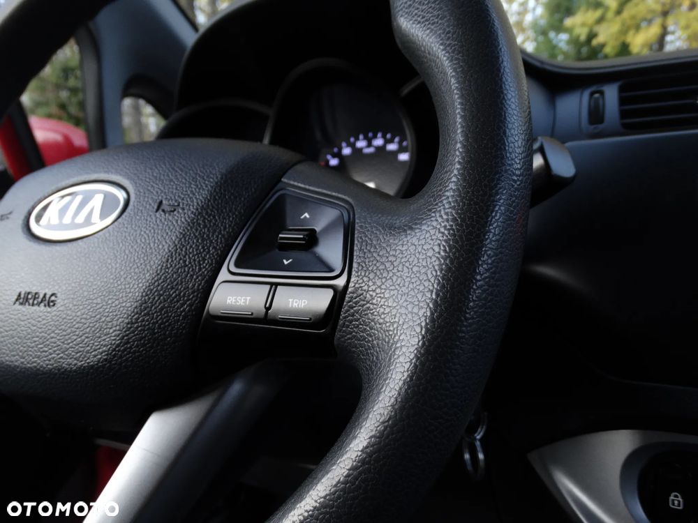 Kia Rio - 29